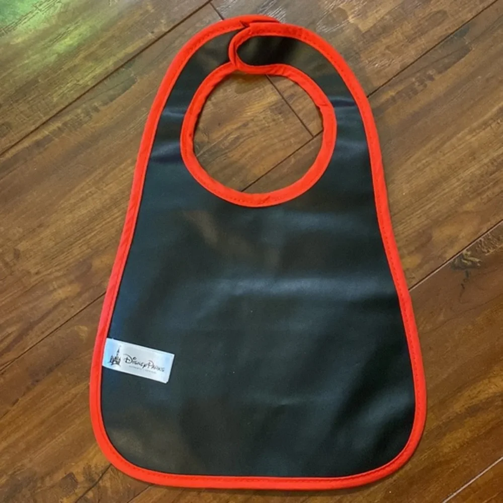 Bib WDW Walt Disney World resort Minnie Mouse wipeable bib‎ with shaker items